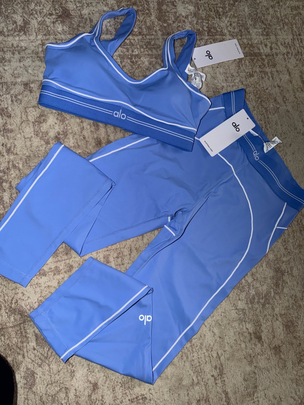 ALO Yoga Periwinkle Blue Sports set with White Piping